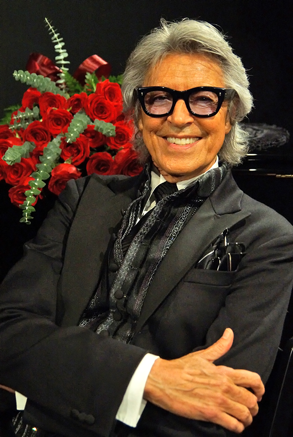 Exclusive 10Time Tony Award Winner Tommy Tune Wows At The National