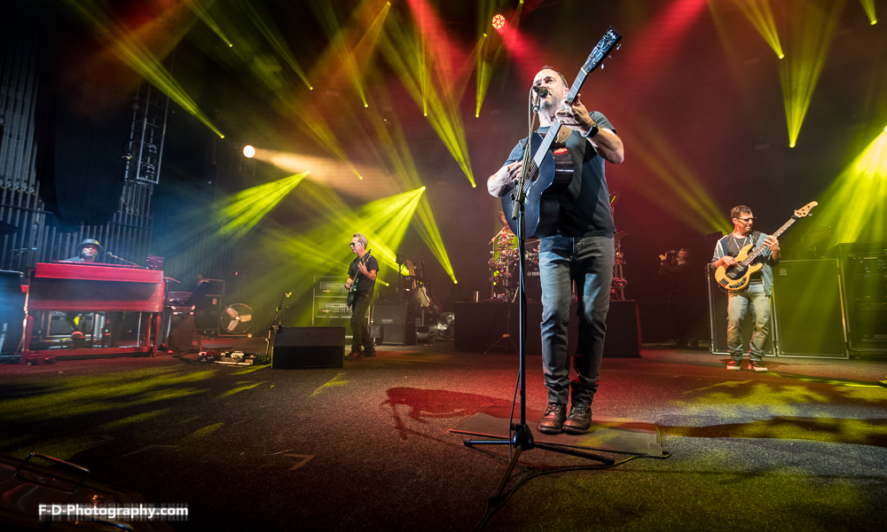 Perennial SPAC Favorites The Dave Matthews Band Receive Rock And Roll