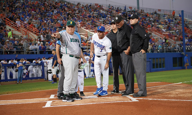 148 Celebrity Softball Game At Dodgers Stadium Stock Photos, High