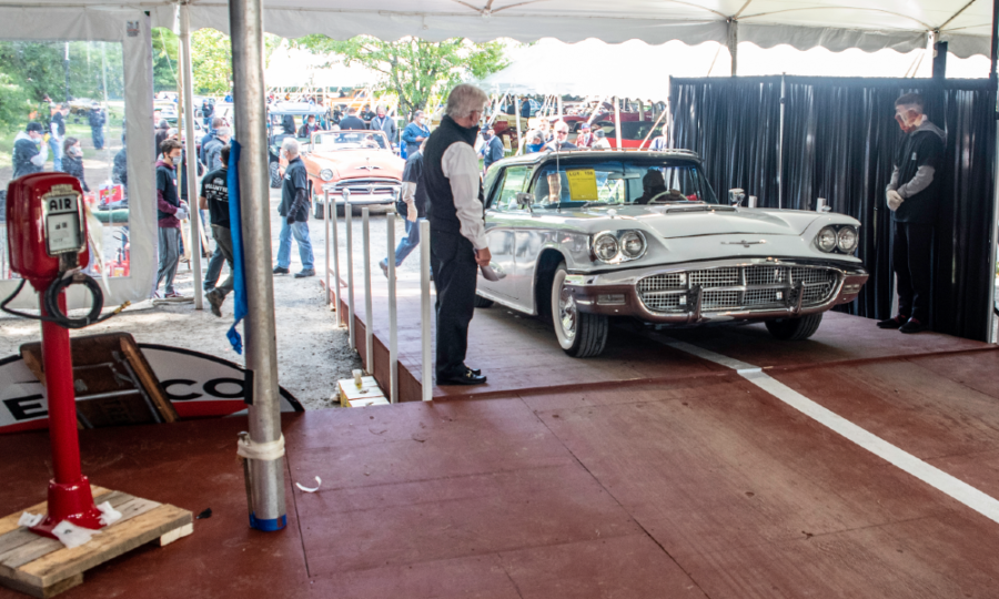 2020 Saratoga Motorcar Auction Scenes From the Day's Socially