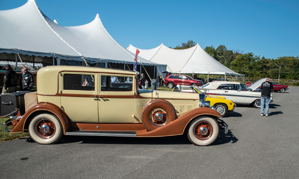 2020 Saratoga Motorcar Auction Scenes From the Day's Socially