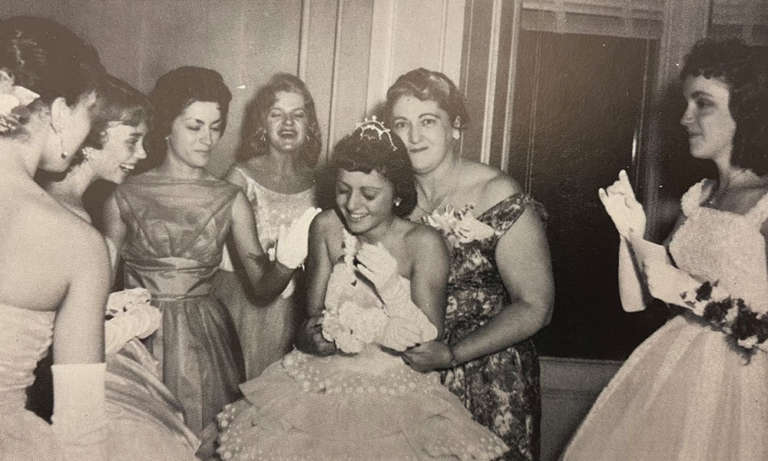 #TBT: All Hail the 1959 Prom Queen