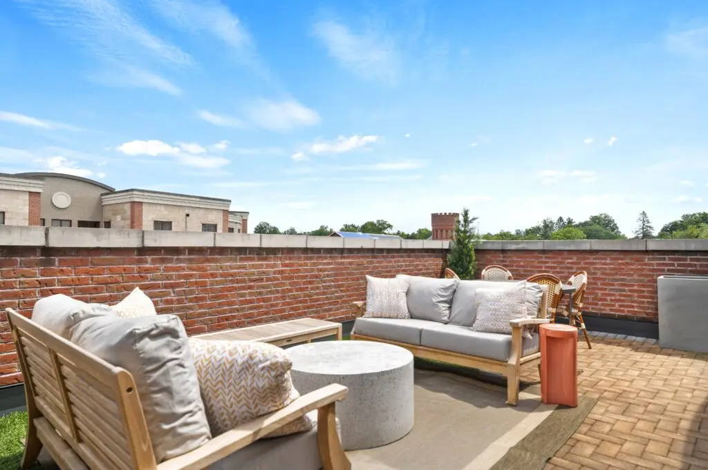 13 1 Common Roof Garden